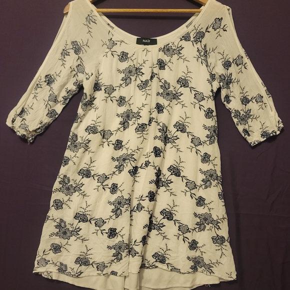 NAIF Cream Navy Floral 3/4 Sleeve Relaxed Mini Dress With Open Shoulders. Size M - Picture 1 of 6